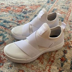 Vans, size 8 tts, white/off white colors